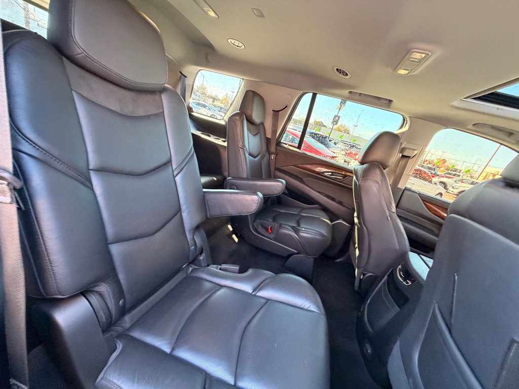 2018 Cadillac Escalade Image 6