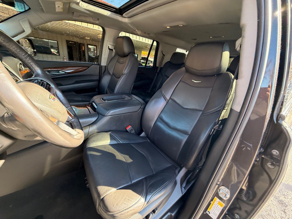 2018 Cadillac Escalade Image 9