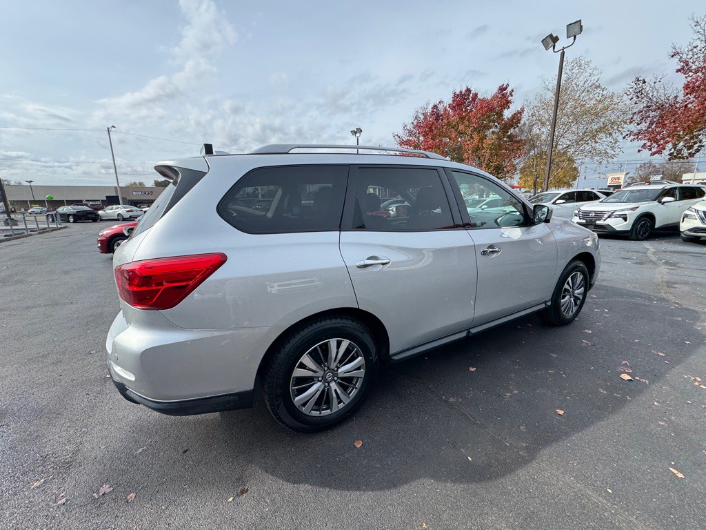 2020 Nissan Pathfinder Image 4