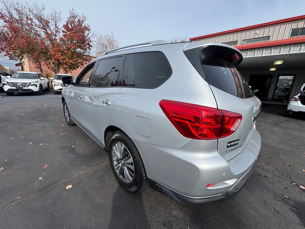 2020 Nissan Pathfinder Image 5