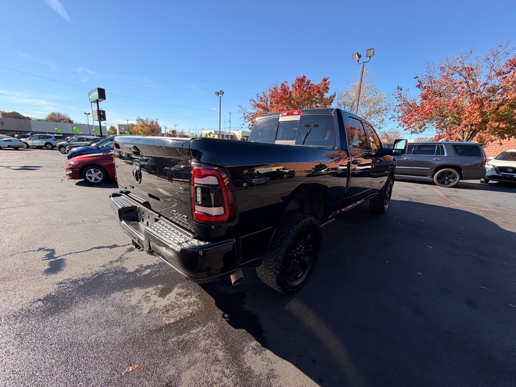 2023 RAM 2500 Image 3