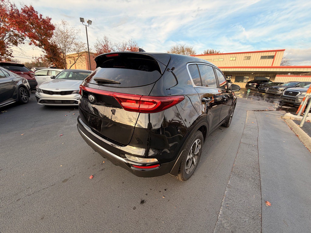 2021 Kia Sportage Image 3