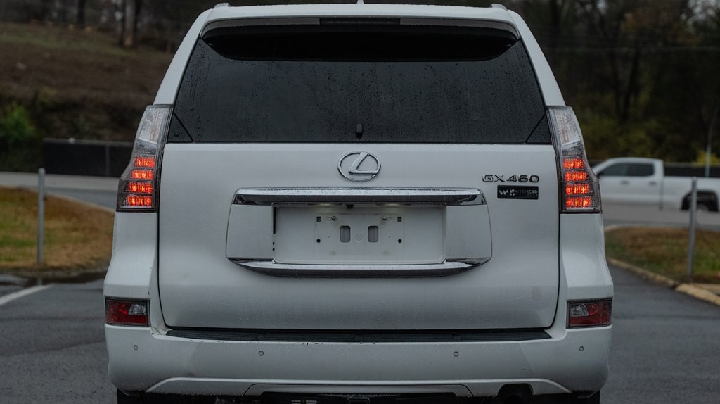 2016 Lexus GX Image 5