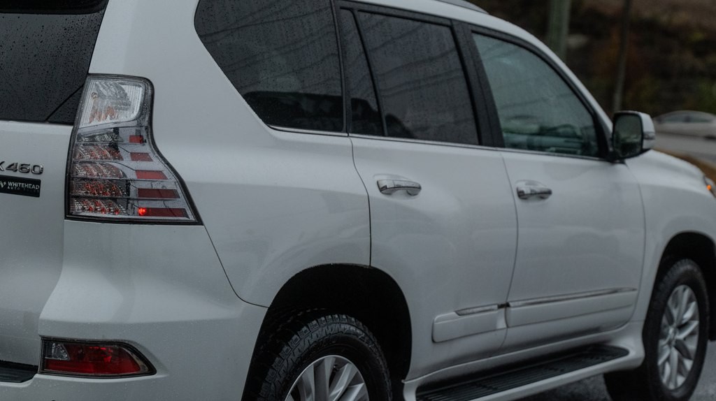 2016 Lexus GX Image 6