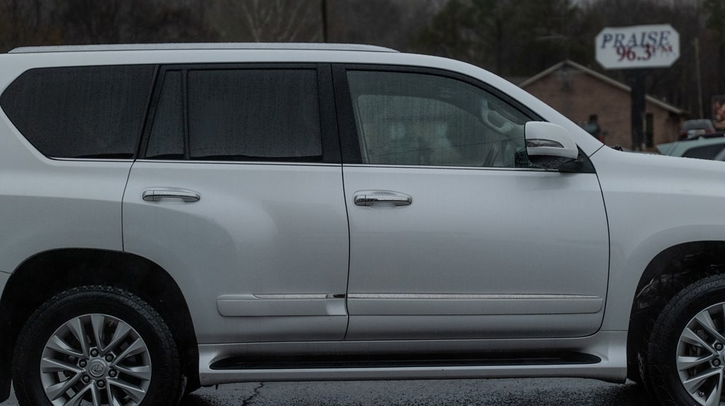2016 Lexus GX Image 7