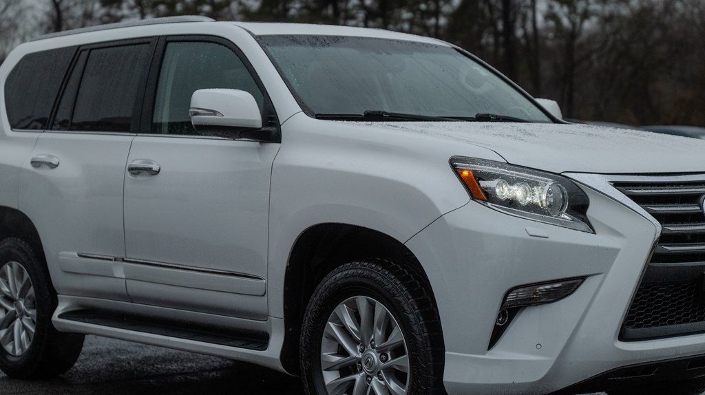 2016 Lexus GX Image 8