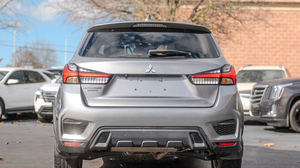 2021 Mitsubishi Outlander Image 5