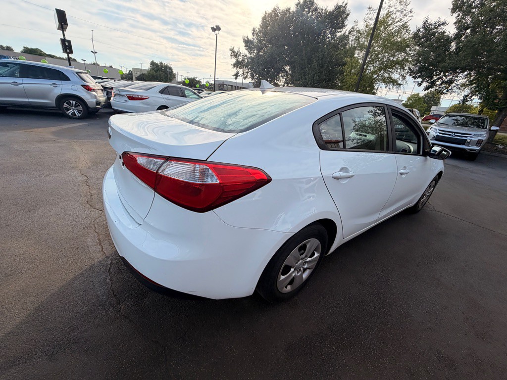 2016 Kia Forte Image 4