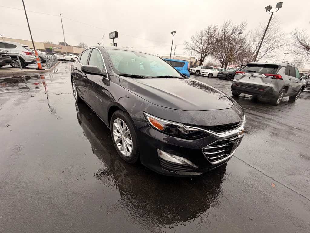 2023 Chevrolet Malibu Image 2