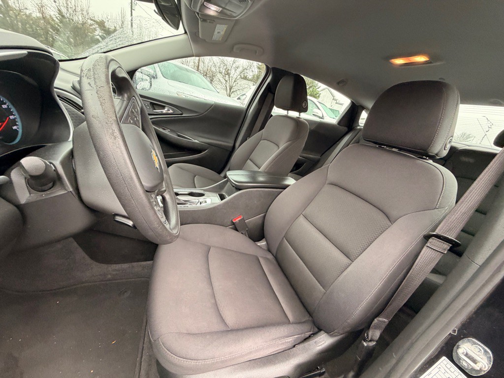 2023 Chevrolet Malibu Image 6