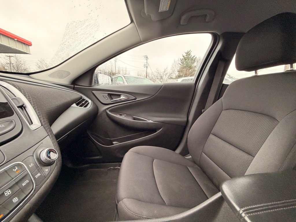 2023 Chevrolet Malibu Image 8