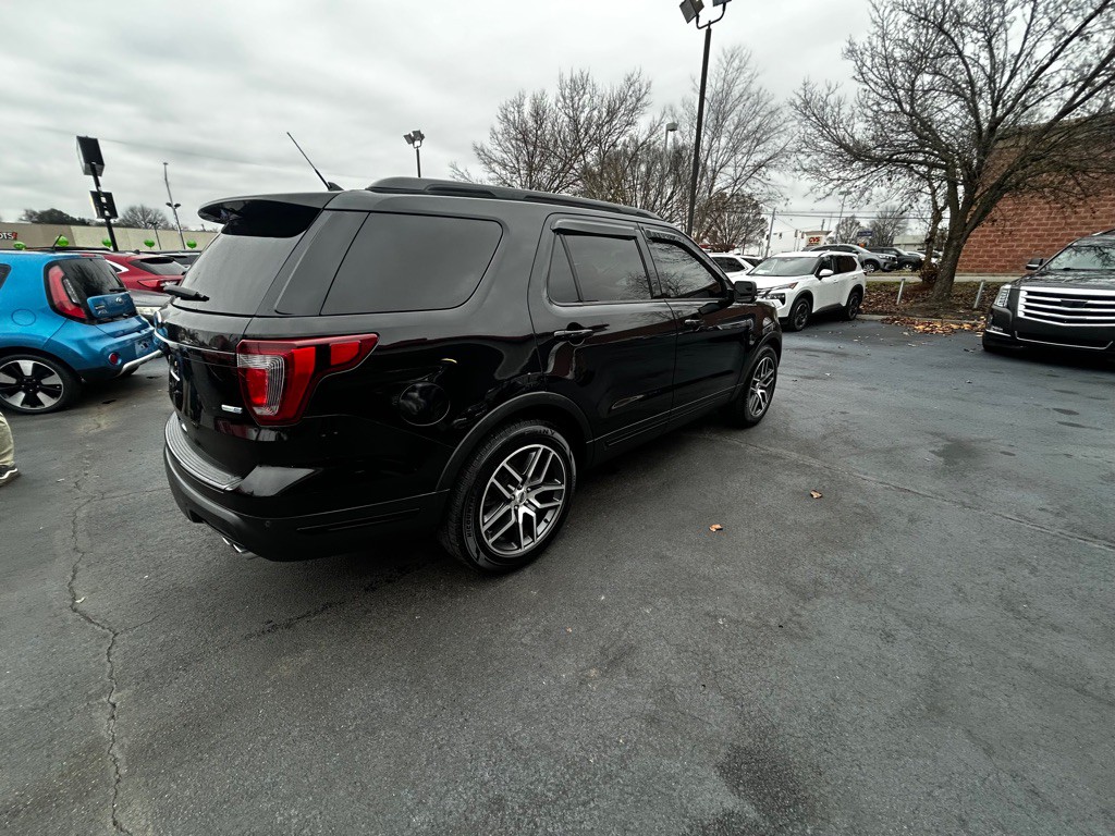 2018 Ford Explorer Image 5