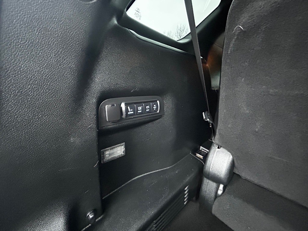 2018 Ford Explorer Image 8
