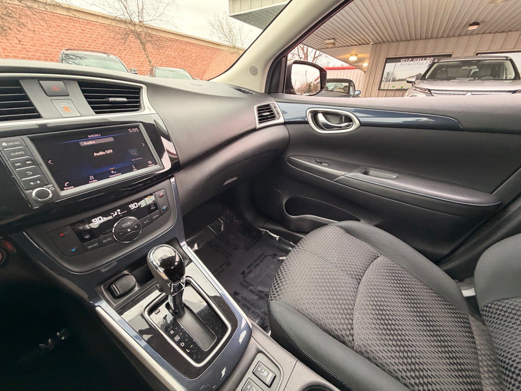 2019 Nissan Sentra Image 10