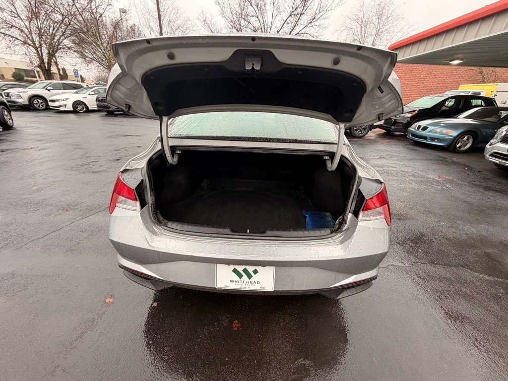 2021 Hyundai Elantra Image 5