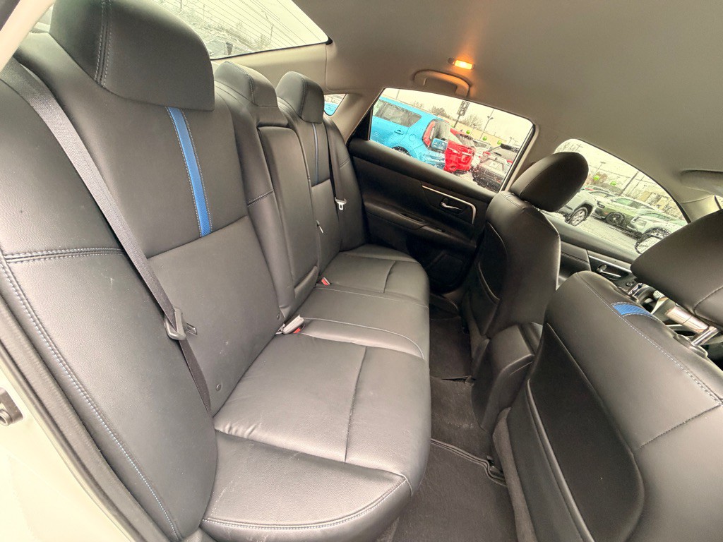 2018 Nissan Altima Image 6