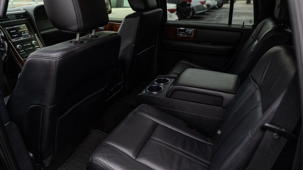 2015 Lincoln Navigator Image 10