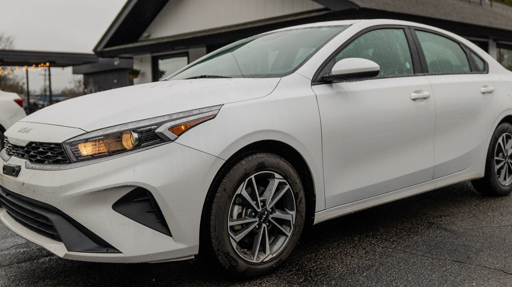 2024 Kia Forte Image 2