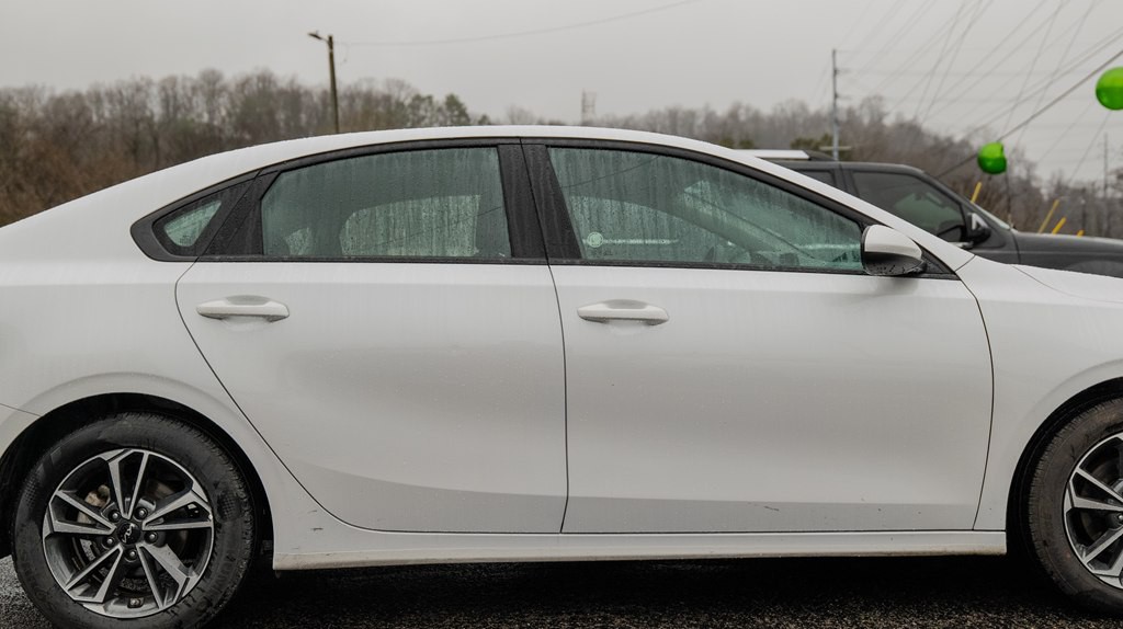 2024 Kia Forte Image 7