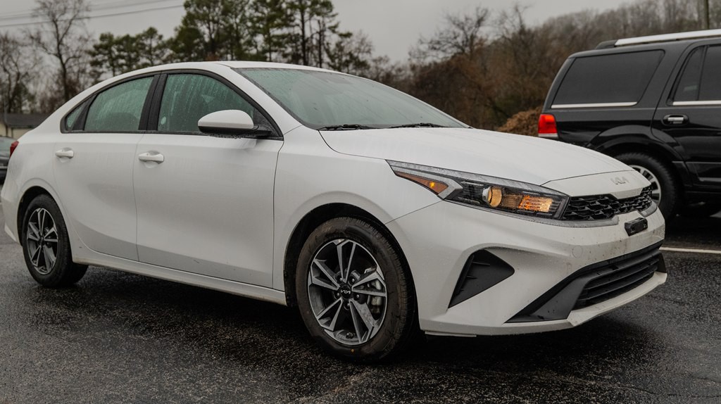 2024 Kia Forte Image 8