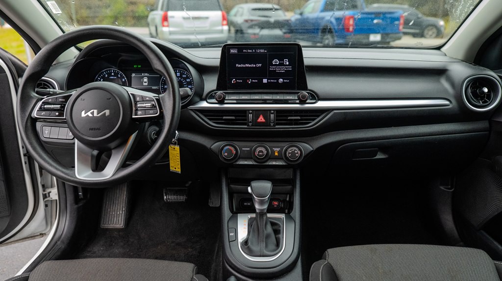 2024 Kia Forte Image 11