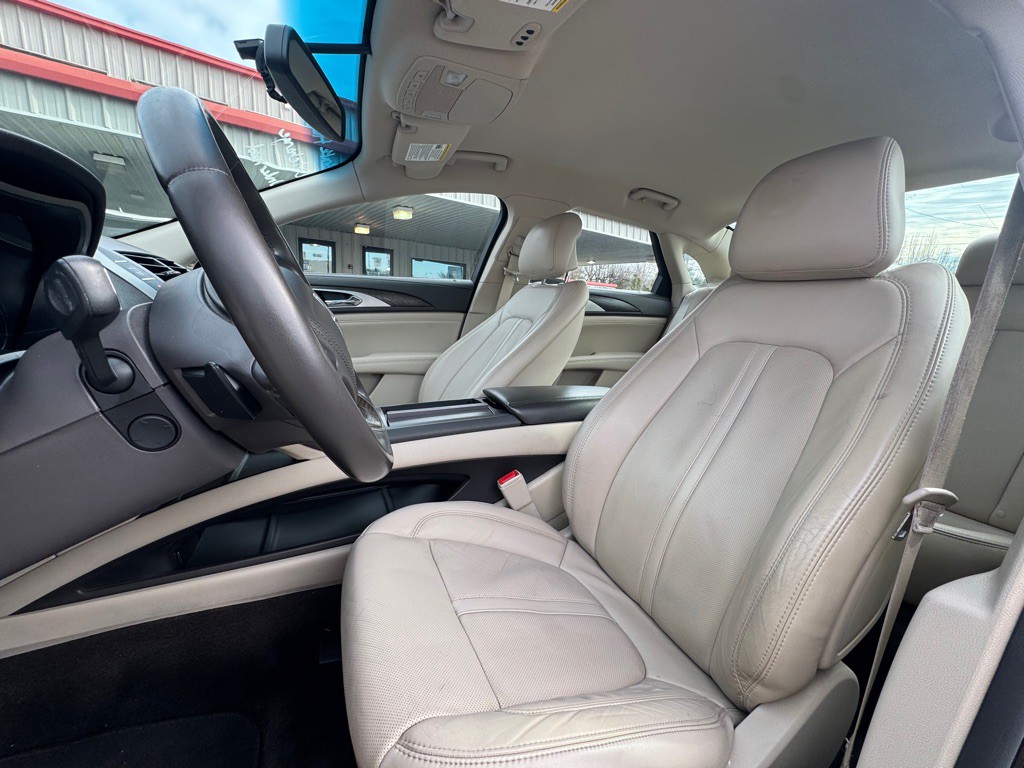 2017 Lincoln MKZ Image 7