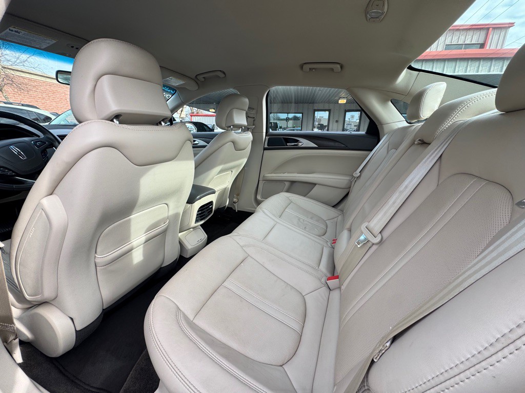 2017 Lincoln MKZ Image 8