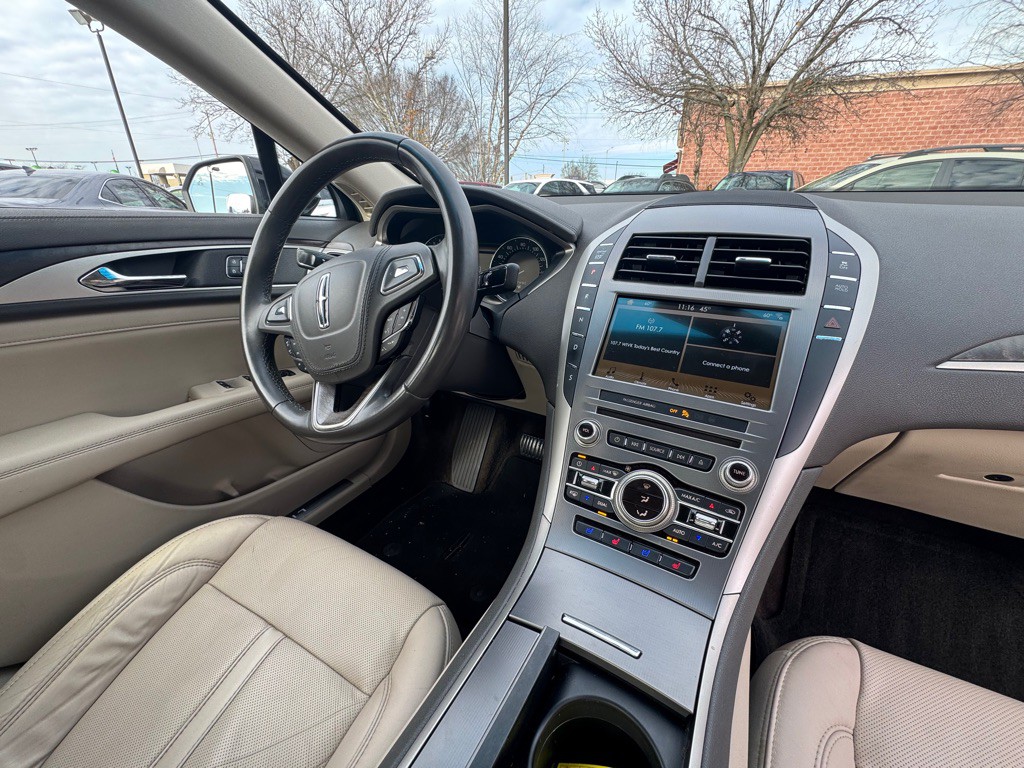 2017 Lincoln MKZ Image 11