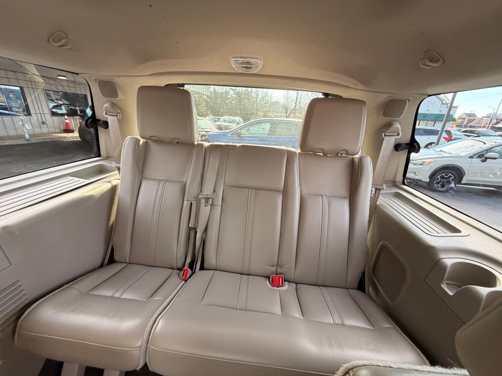 2015 Lincoln Navigator Image 8