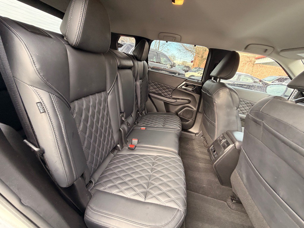 2024 Mitsubishi Outlander Image 6