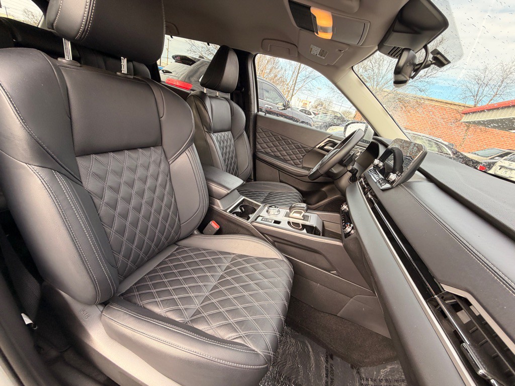 2024 Mitsubishi Outlander Image 8