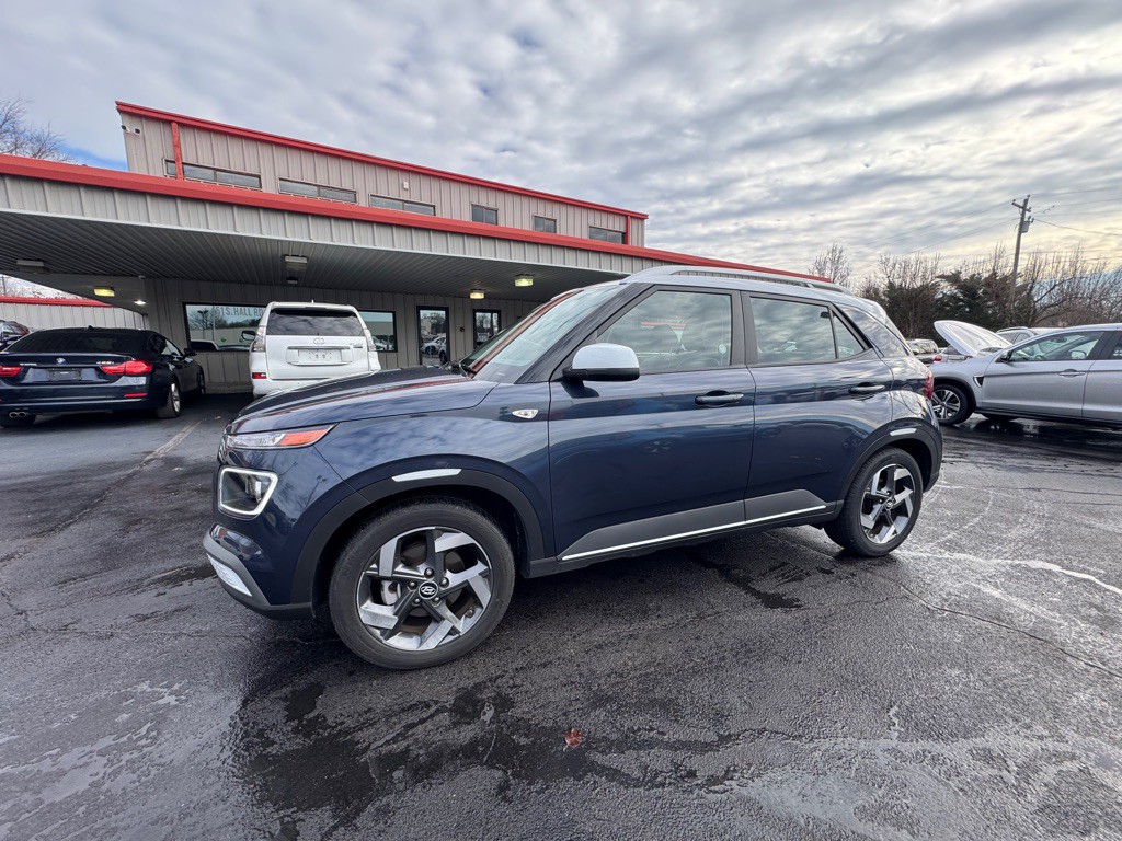 2024 Hyundai Venue Image 2