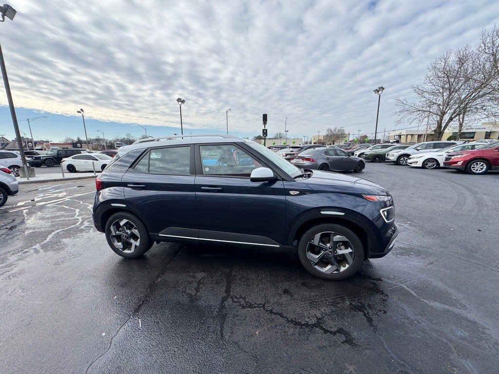 2024 Hyundai Venue Image 4