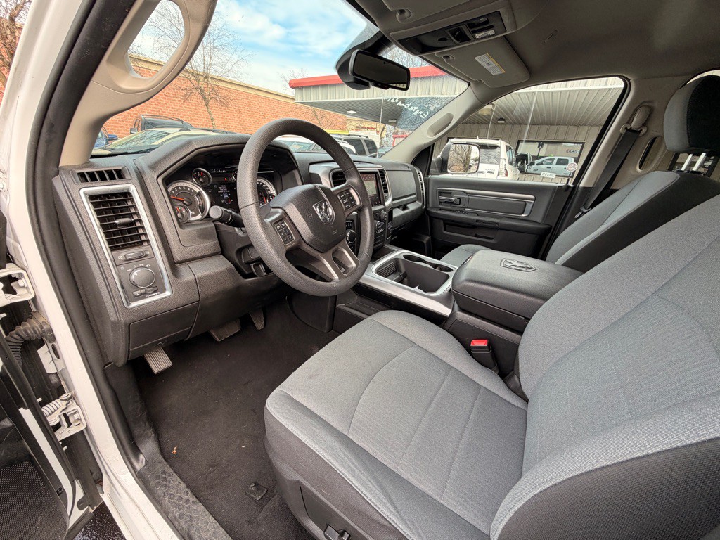 2023 RAM 1500 Image 8