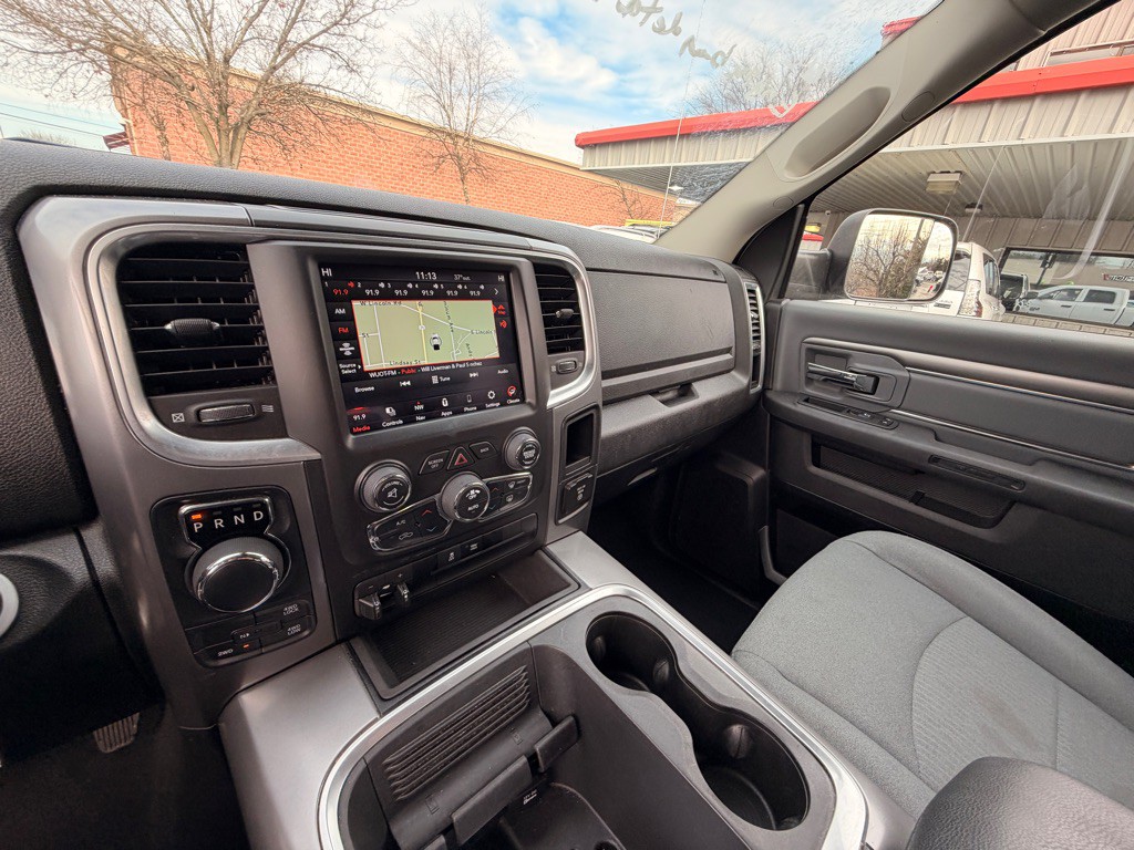 2023 RAM 1500 Image 9