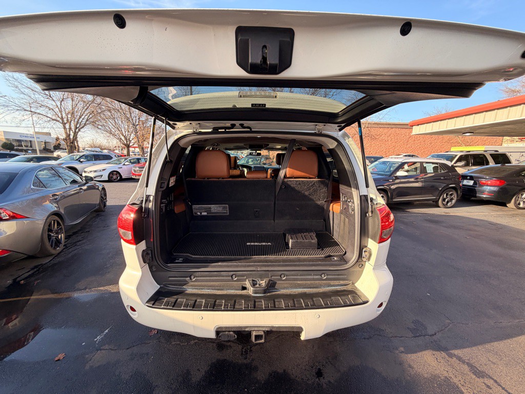 2015 Toyota Sequoia Image 4