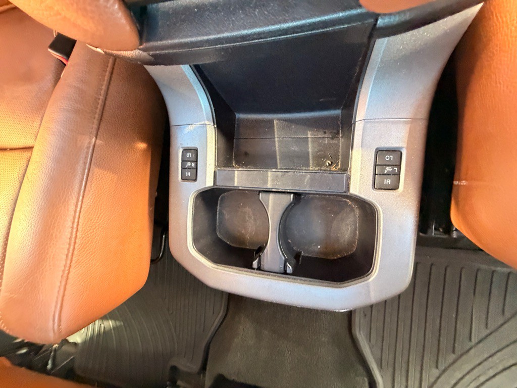 2015 Toyota Sequoia Image 8