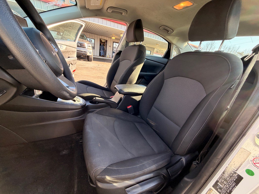 2023 Kia Forte Image 8