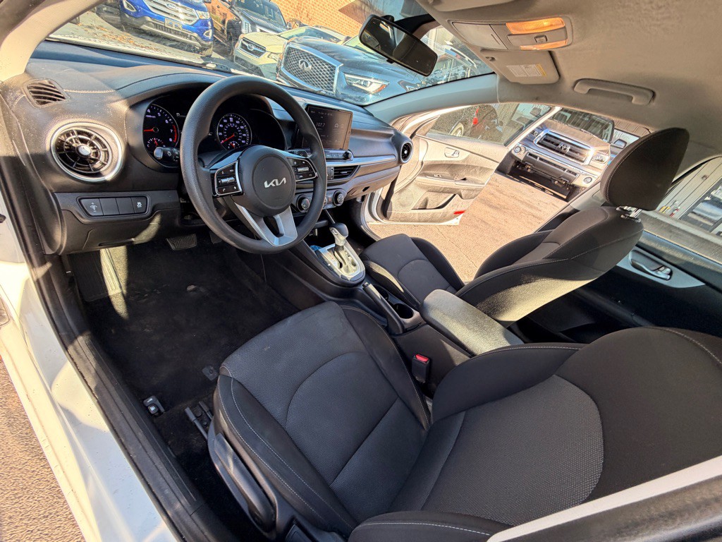 2023 Kia Forte Image 9