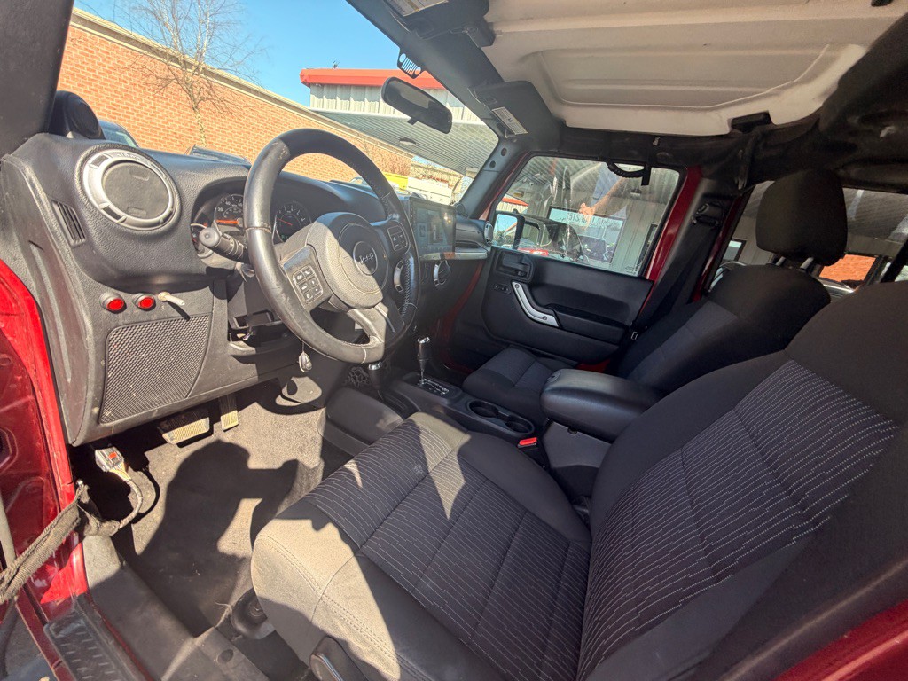 2012 Jeep Wrangler Unlimited Image 9