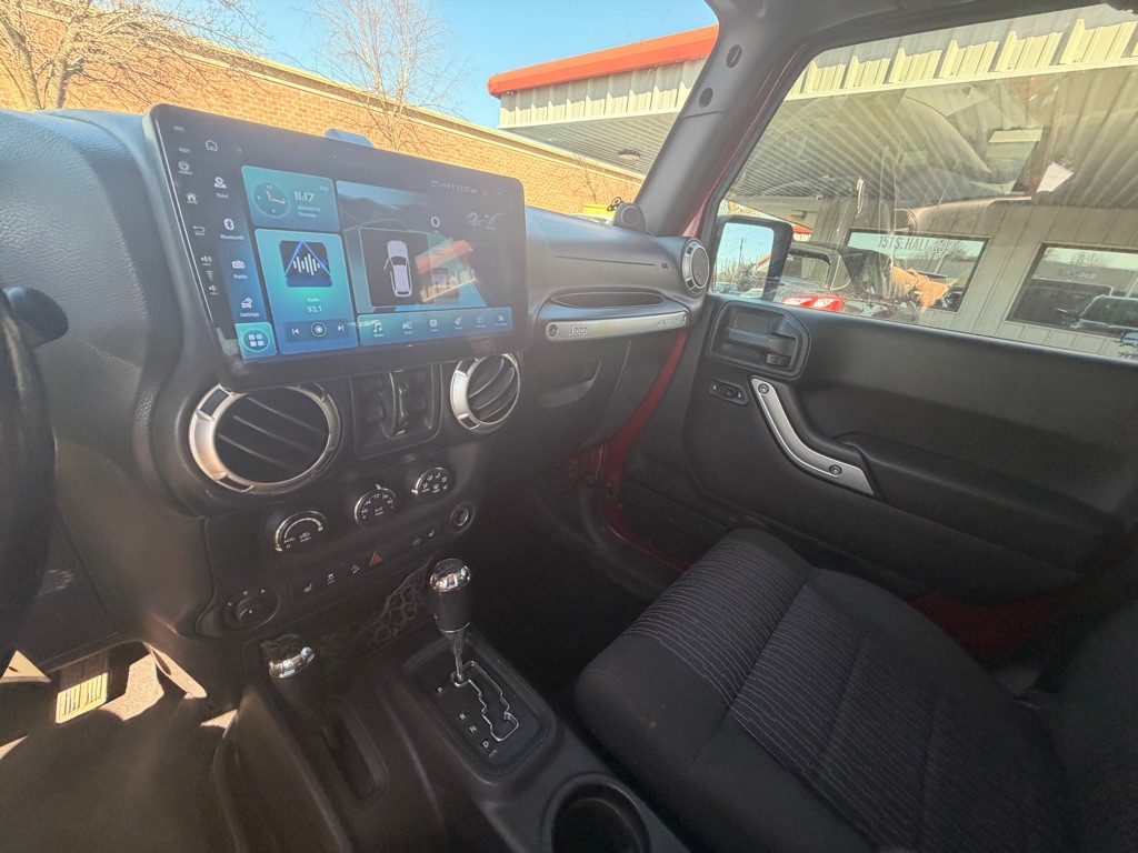 2012 Jeep Wrangler Unlimited Image 10