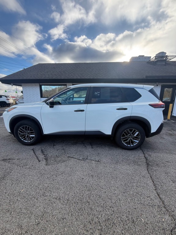 2023 Nissan Rogue Image 5