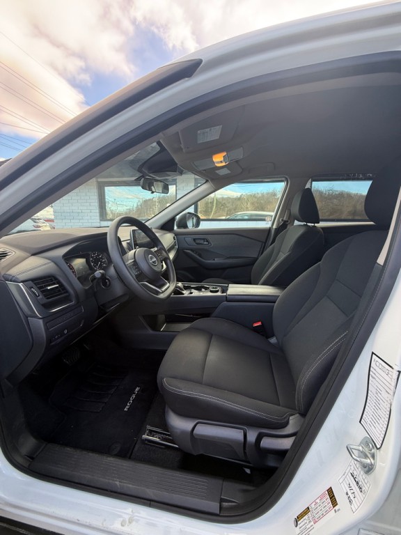 2023 Nissan Rogue Image 12