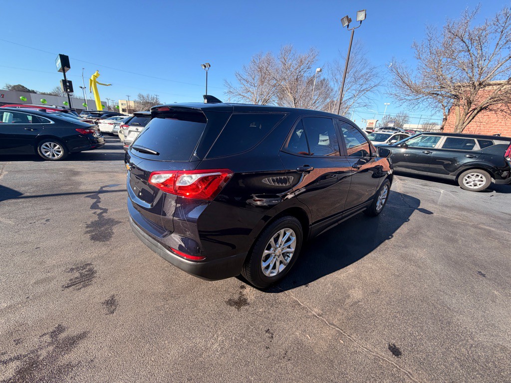 2021 Chevrolet Equinox Image 2