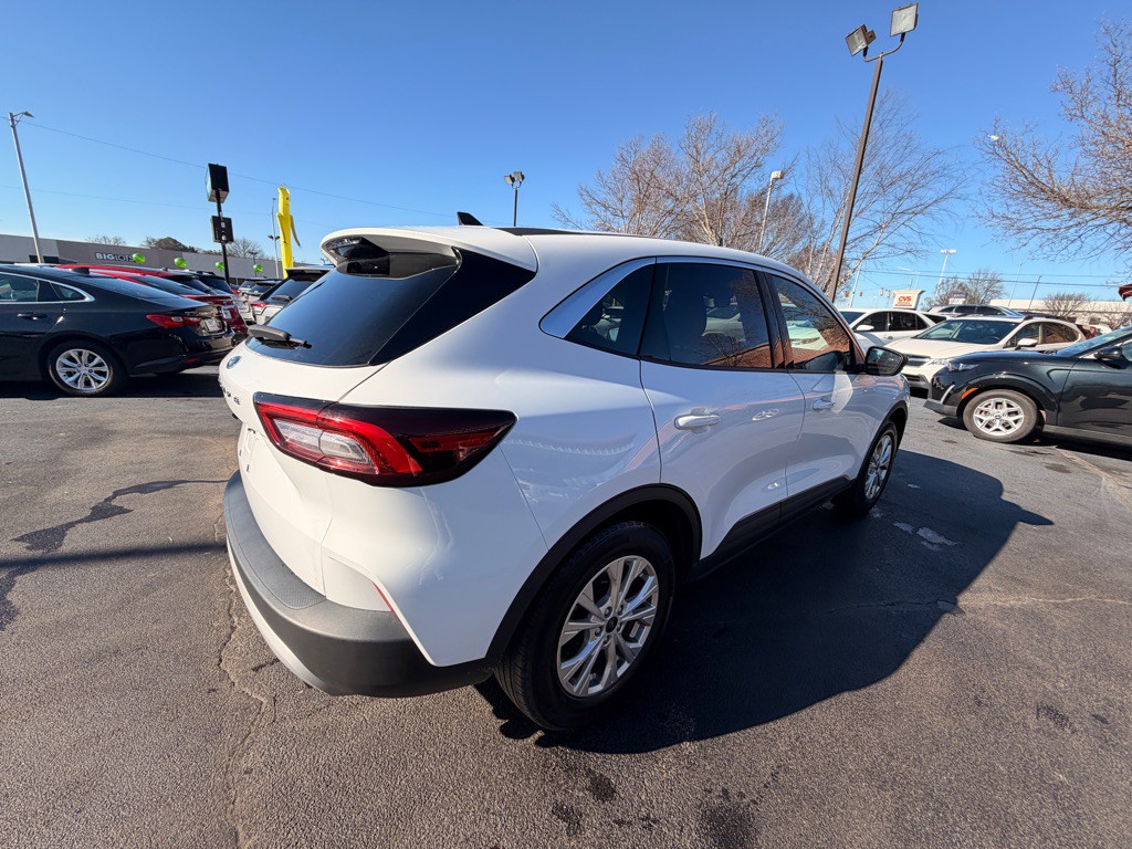 2024 Ford Escape Image 3