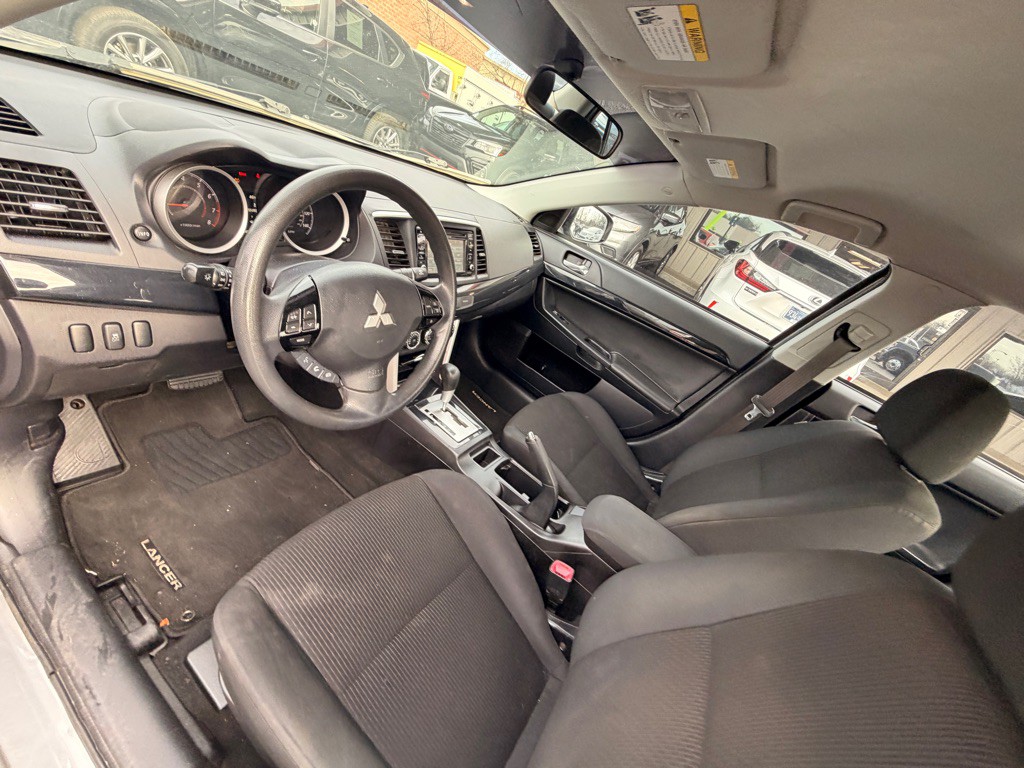 2017 Mitsubishi Lancer Image 5