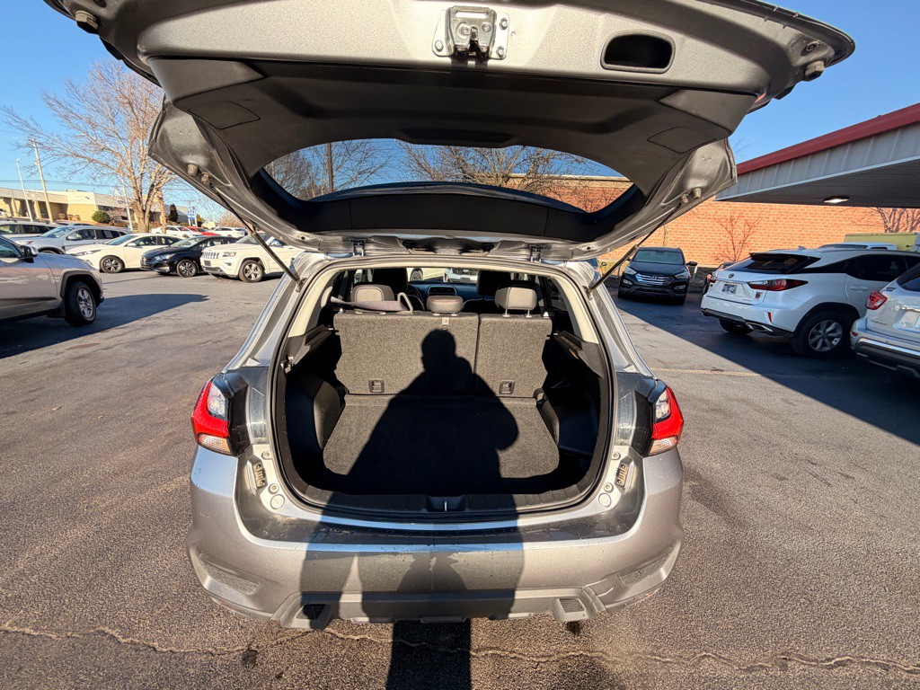 2024 Mitsubishi Outlander Image 5