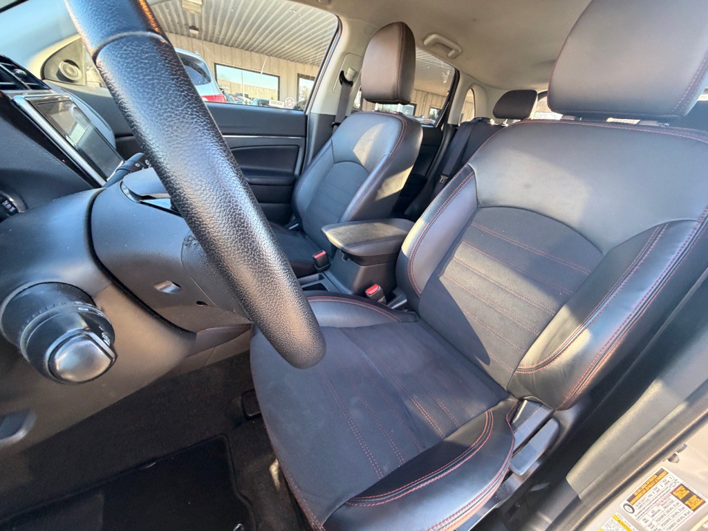 2024 Mitsubishi Outlander Image 7