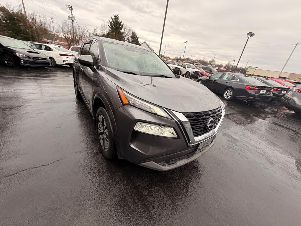 2023 Nissan Rogue Image 2