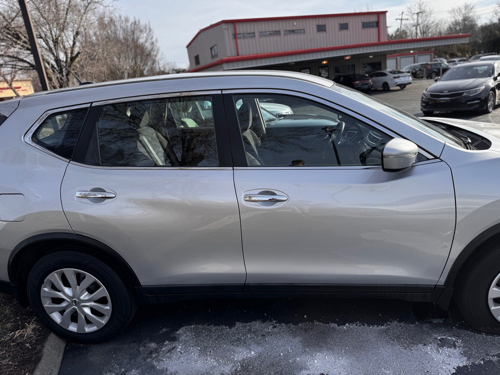 2015 Nissan Rogue Image 4